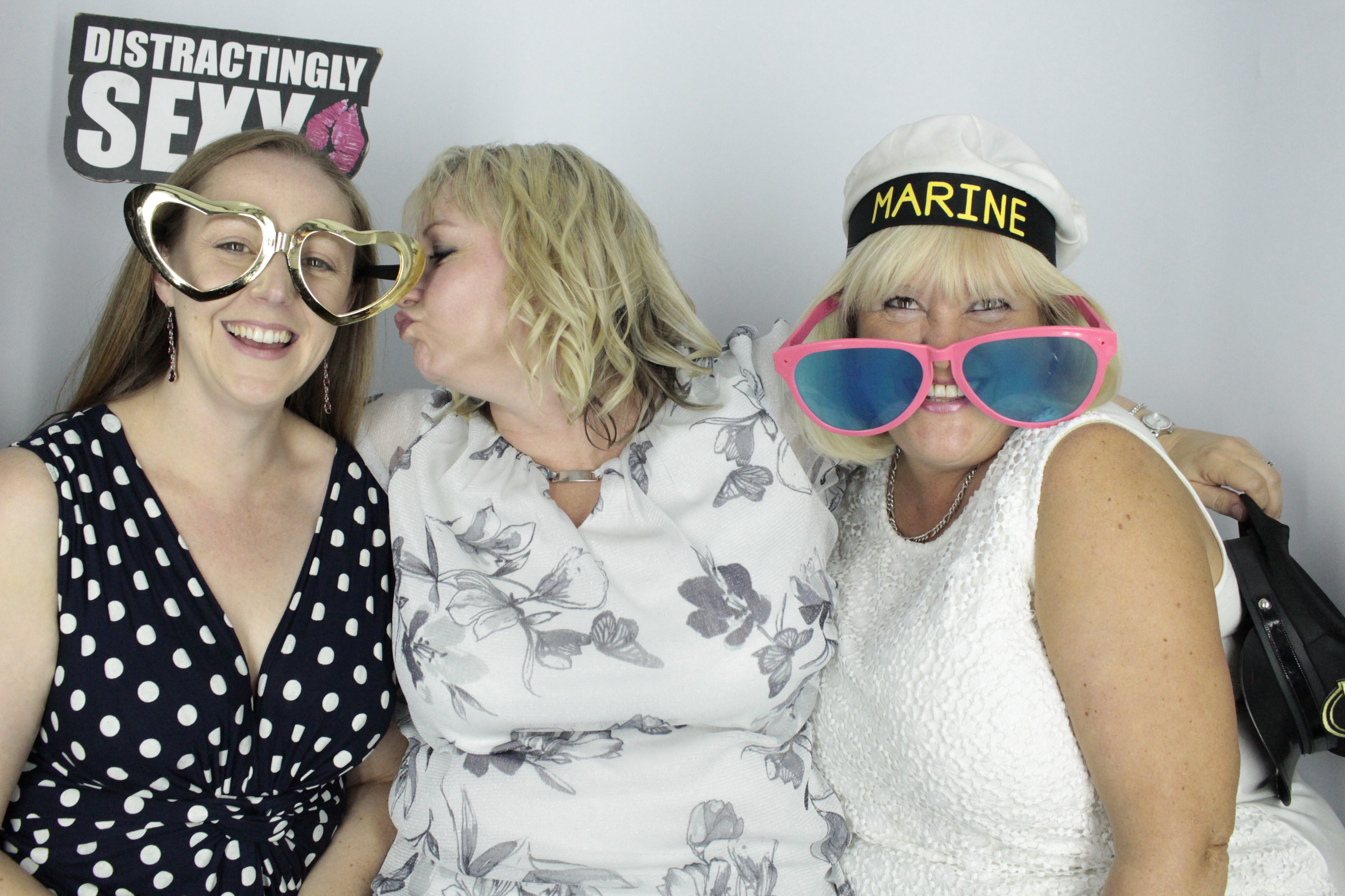 Nicola's 40th Birthday  | View more photos from the event at gallery.myphotoboothexperience.co.uk/u/MyPhotoBoothExperienceLtd/Nicolas-40th-Birthday
